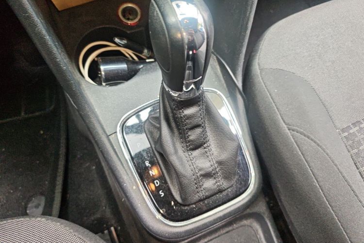 Volkswagen Polo 2017 car image #14