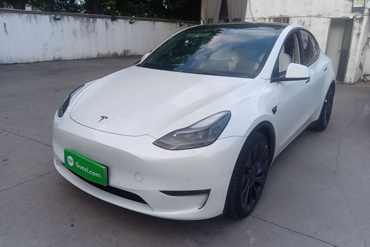 Tesla Model Y 2023 #2 Tesla Model Y 2023 car image #2