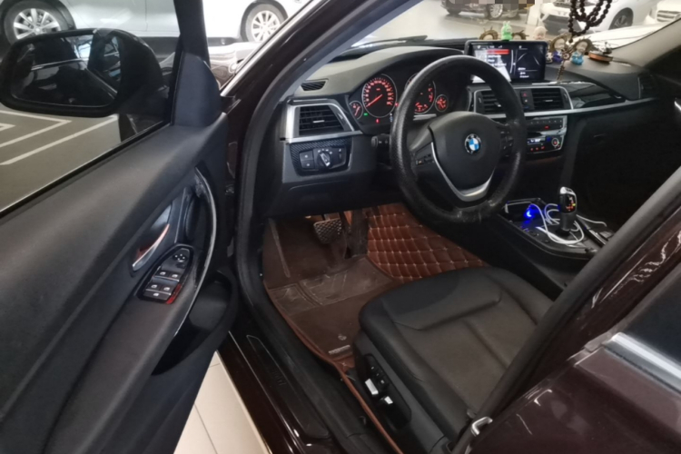 BMW 3 Series 2016 car image #18
