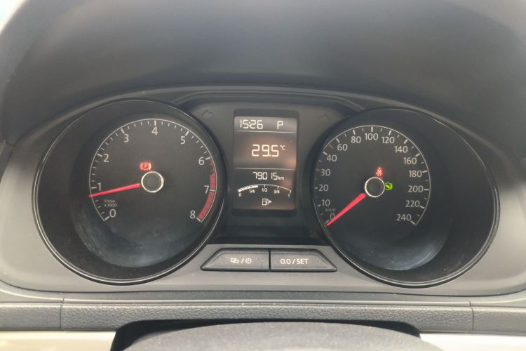 Volkswagen Lavida 2018 car image #12