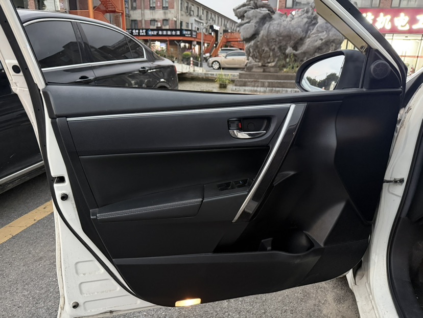 Toyota Corolla 2015 car image #3
