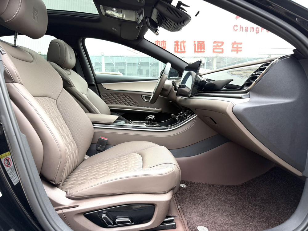 BYD Han 2023 car image #13