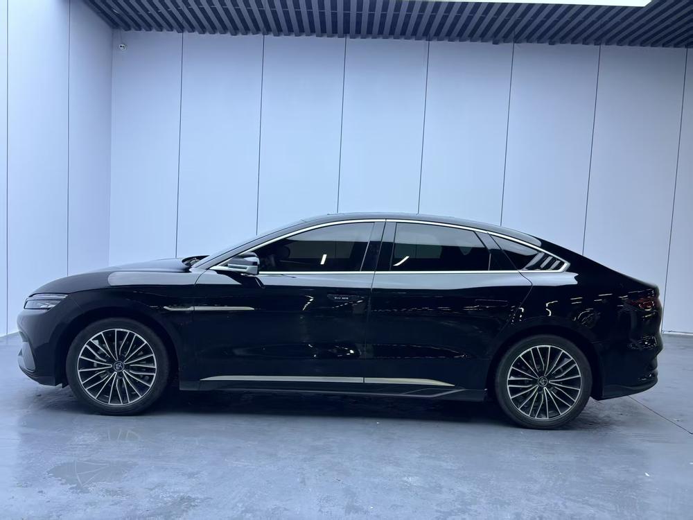 BYD Han 2023 car image #4