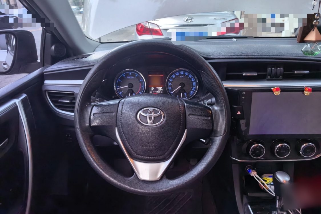 Toyota Corolla 2015 #22 Toyota Corolla 2015 car image #22
