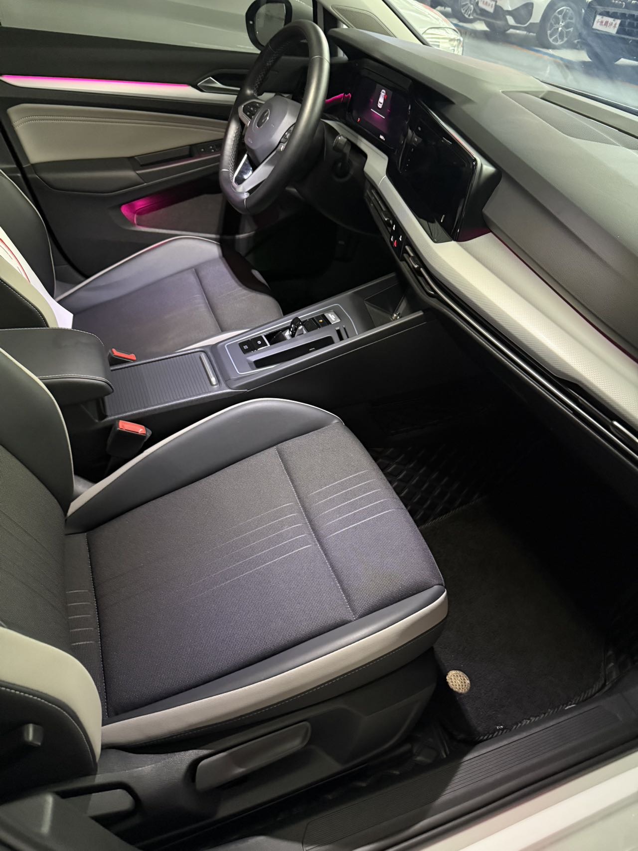 Volkswagen Golf 2022 صورة سيارة #5