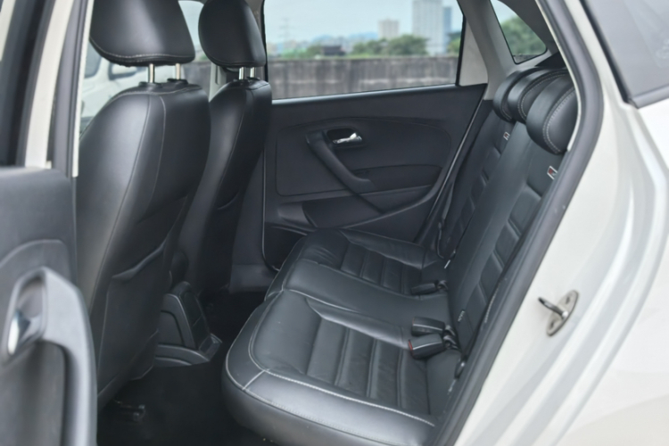Volkswagen Polo 2014 car image #10