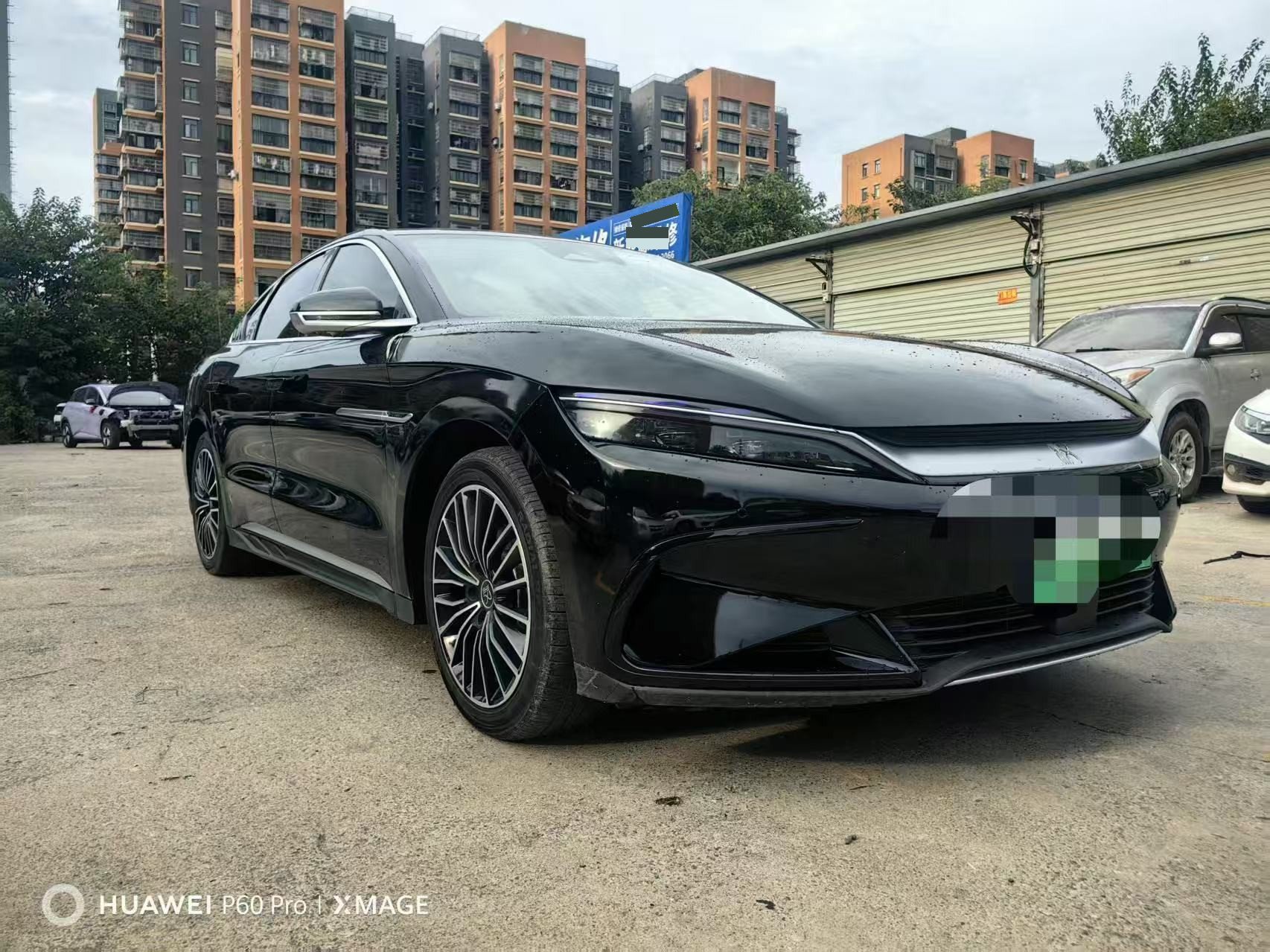 BYD Han 2024 car image #11