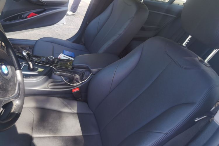 BMW 3 Series 2017 car image #19