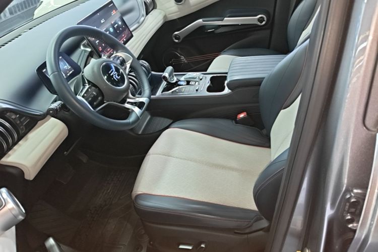 BYD Yuan Plus 2022 #15 BYD Yuan Plus 2022 car image #15