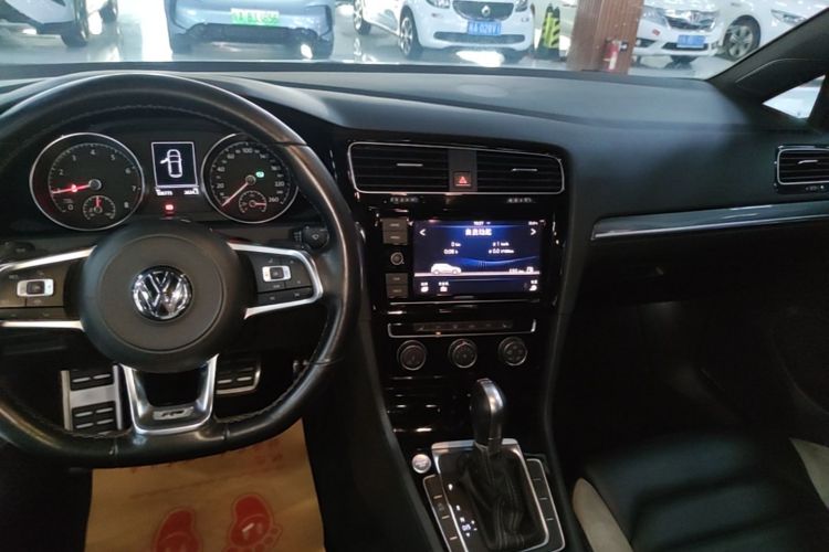 Volkswagen Golf 2019 #13 Volkswagen Golf 2019 car image #13