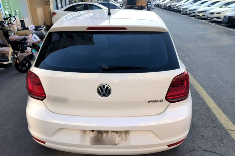 Volkswagen Polo 2014 #6 Volkswagen Polo 2014 car image #6