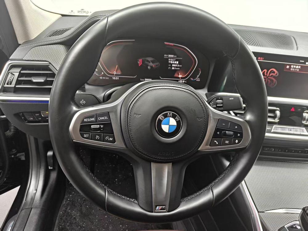BMW 3 Series 2022 #11 BMW 3 Series 2022 صورة سيارة #11