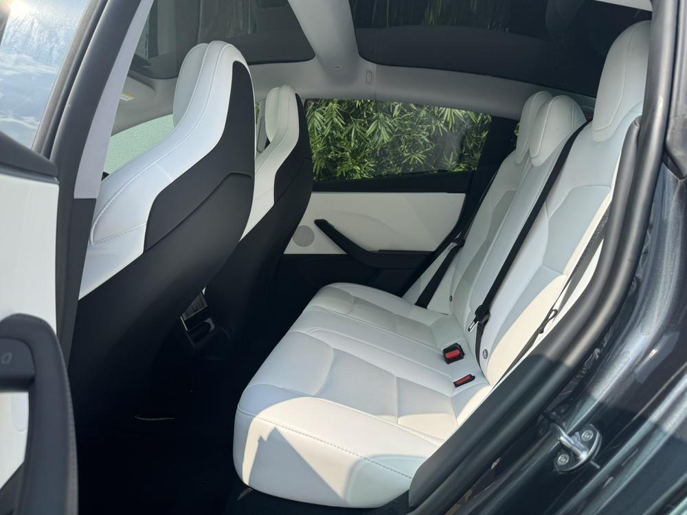 Tesla Model 3 2024 #16 Tesla Model 3 2024 car image #16