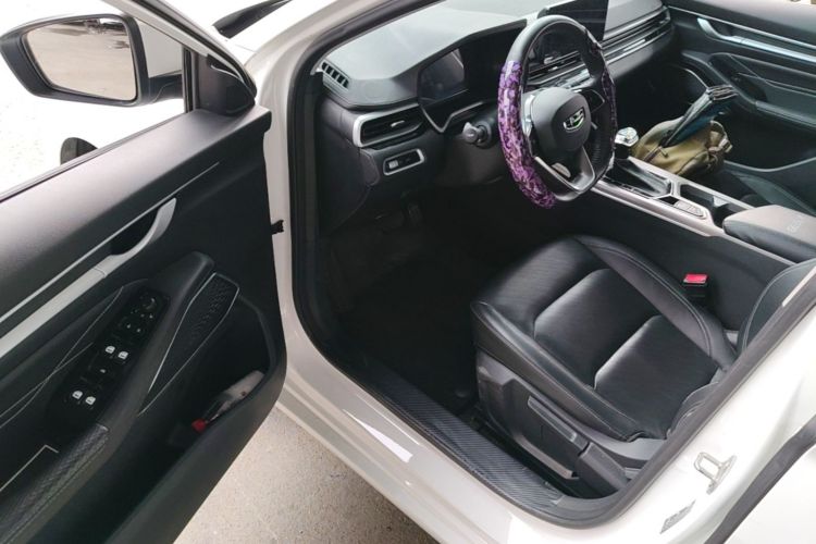 GEELY Emgrand 2022 car image #13