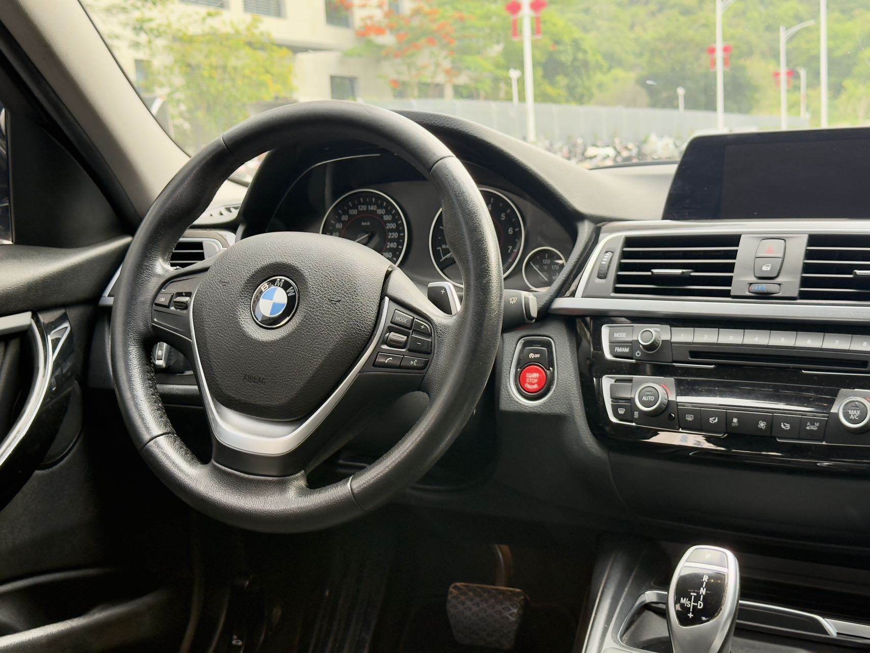 BMW 3 Series 2017 imagen de coche #8
