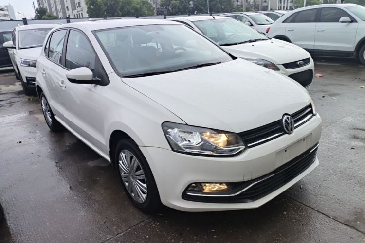 Volkswagen Polo 2017 car image #6
