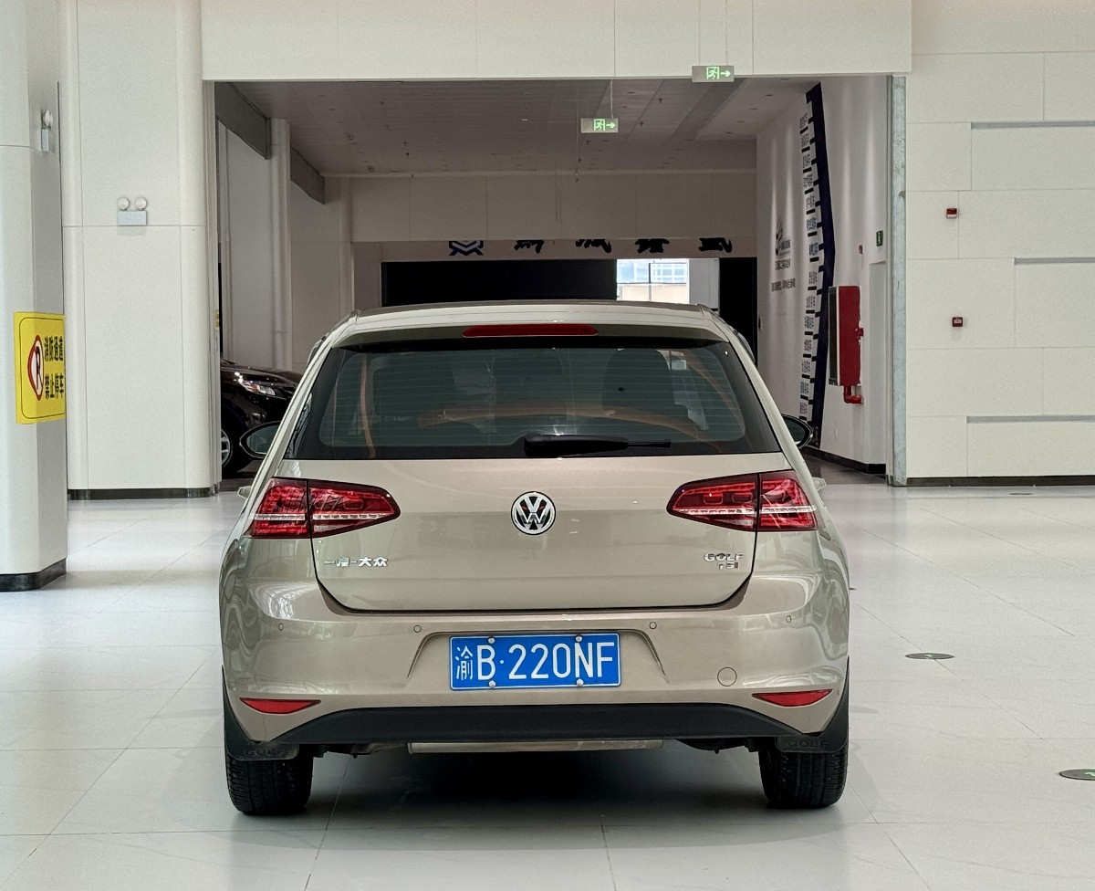 Volkswagen Golf 2017 car image #5