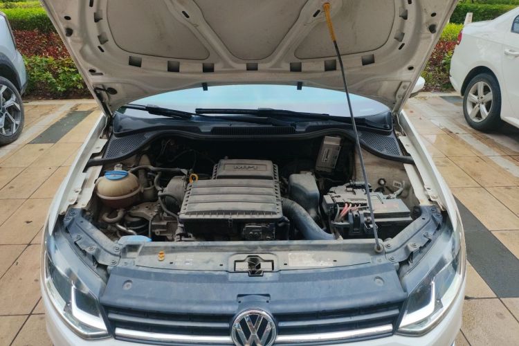 Volkswagen Polo 2017 car image #19