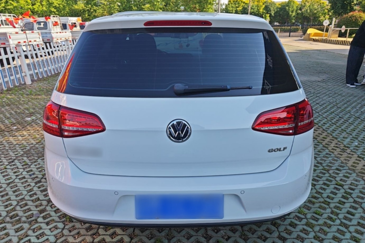Volkswagen Golf 2016 car image #6