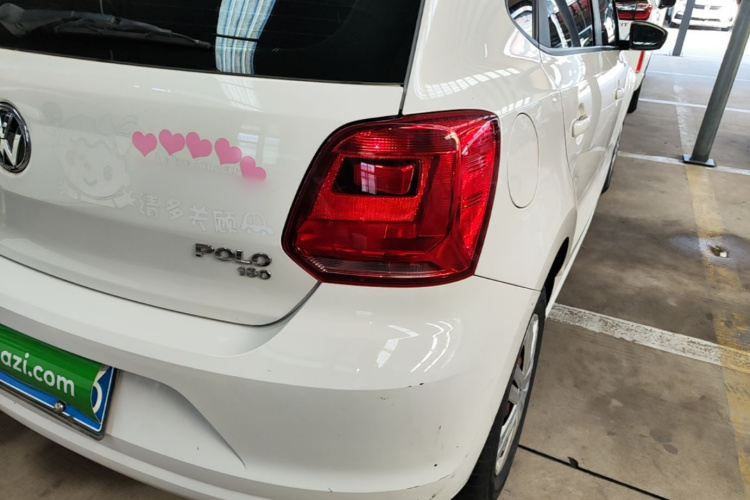Volkswagen Polo 2018 car image #8