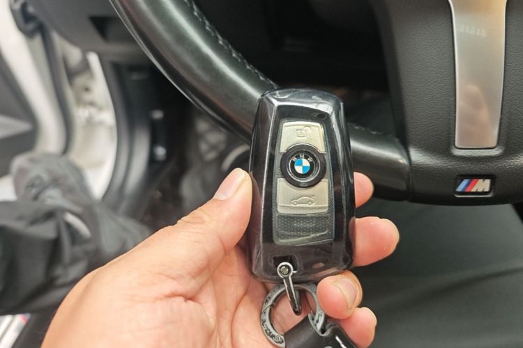 BMW 3 Series 2018 #9 BMW 3 Series 2018 car image #9