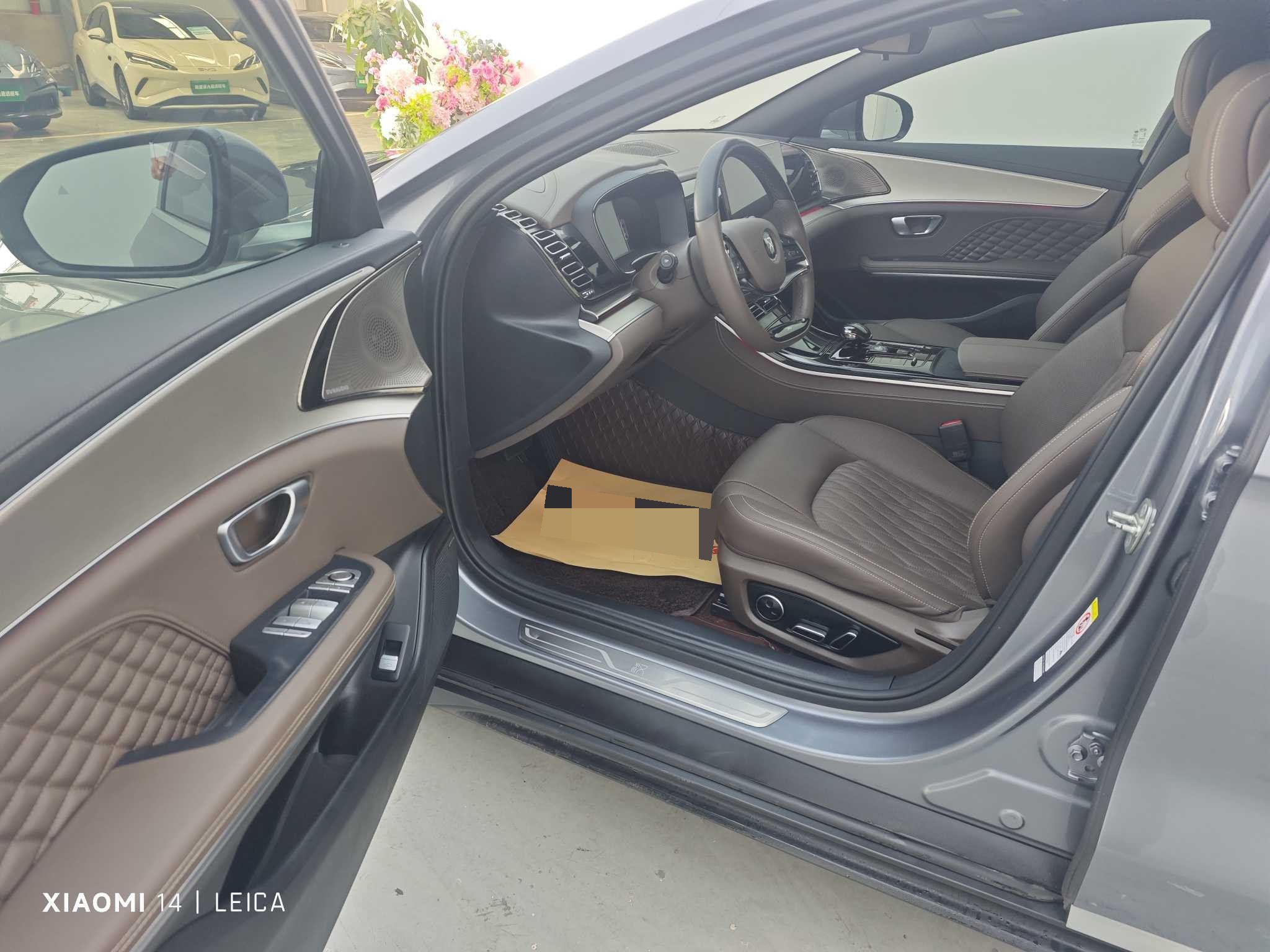 BYD Han 2023 car image #3