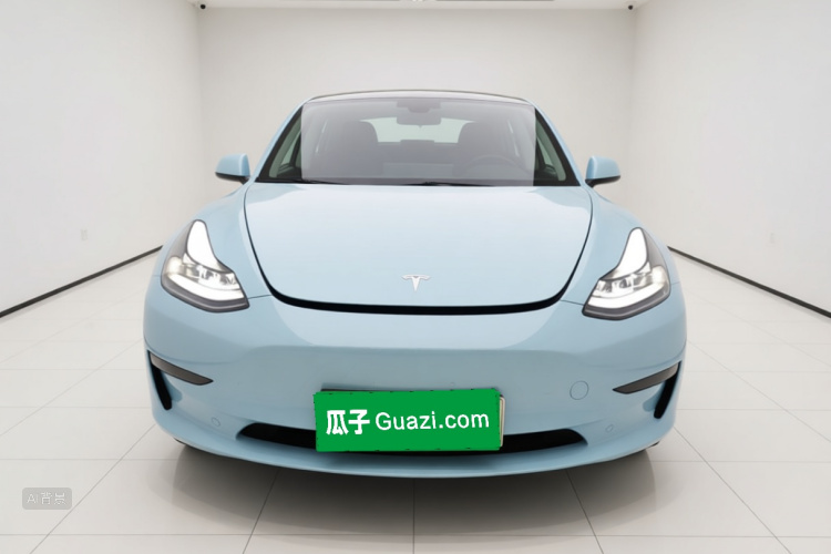 Tesla Model 3 2022 car image #3
