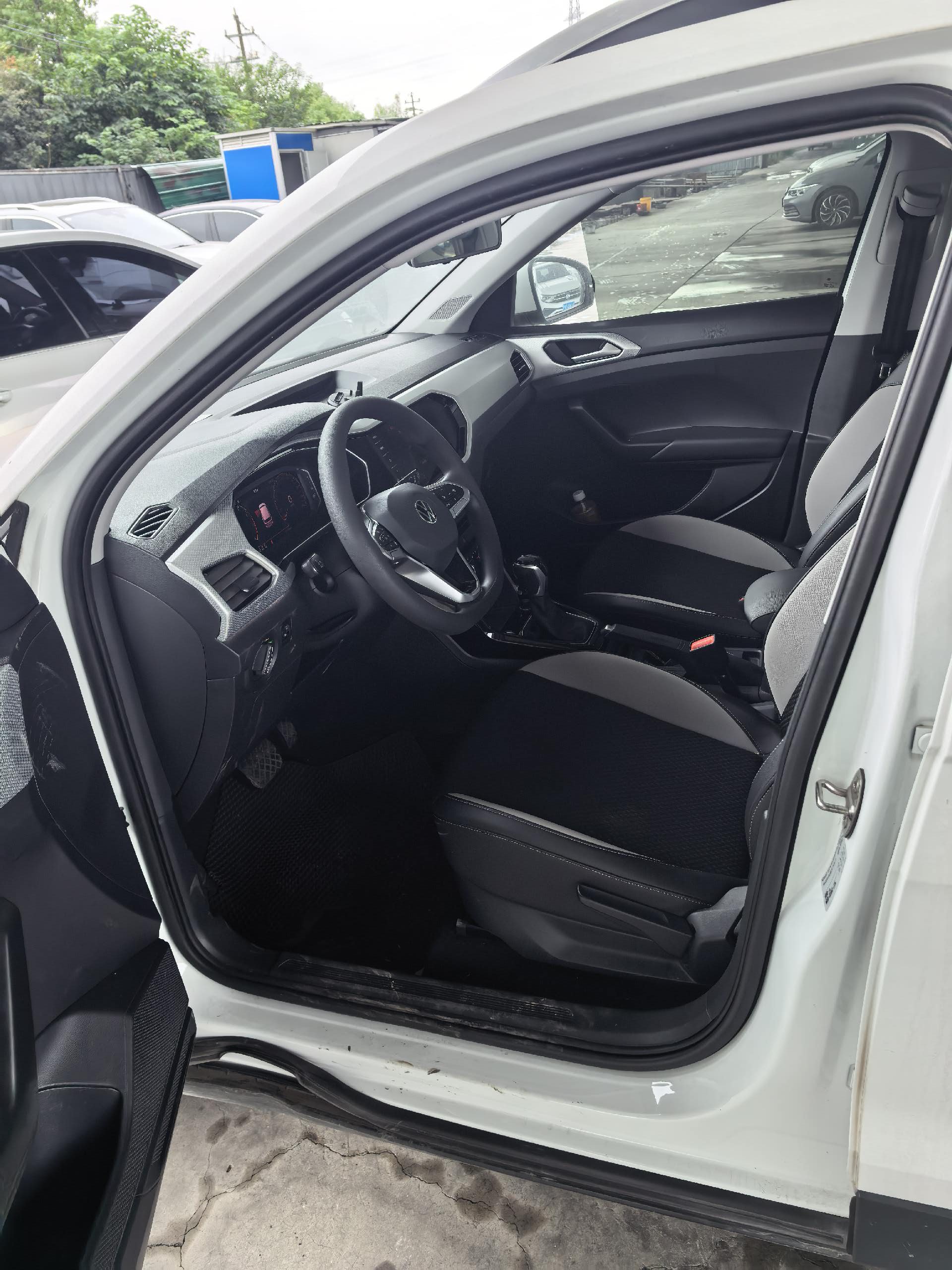 2024 immagine di auto #4