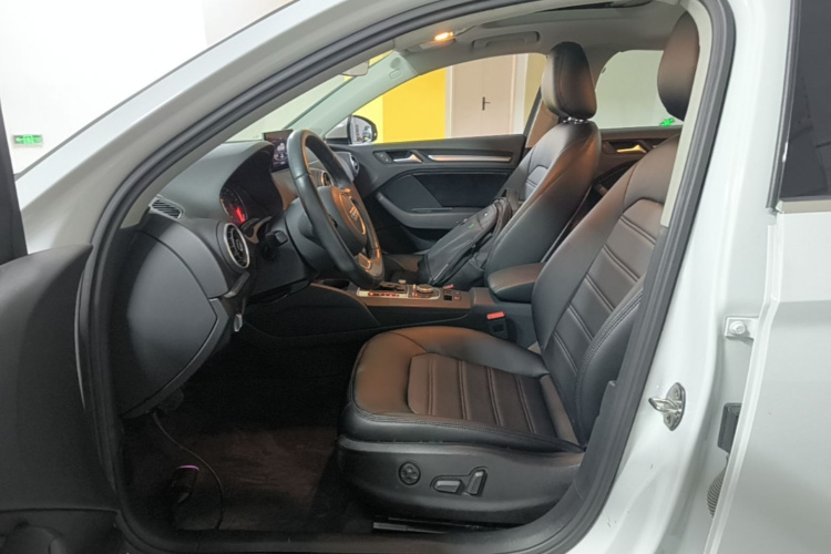 Audi A3 2016 car image #15