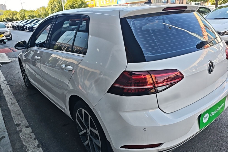 Volkswagen Golf 2020 #5 Volkswagen Golf 2020 изображение автомобиля #5