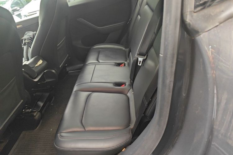 Tesla Model Y 2021 #17 Tesla Model Y 2021 car image #17