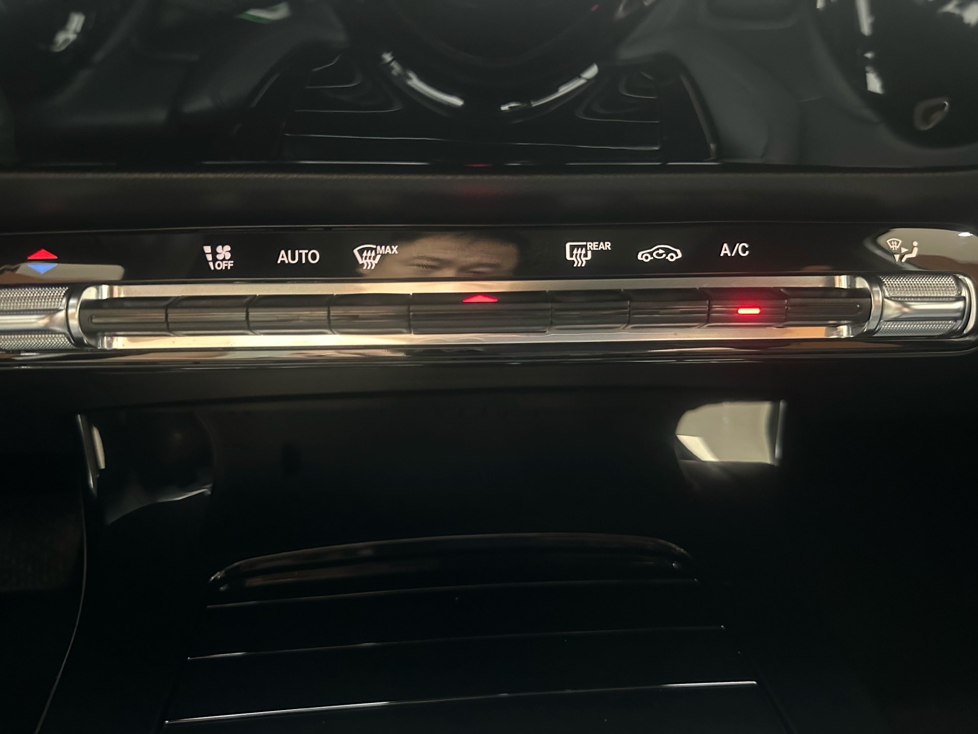 GEELY Vision X6 2023 car image #10