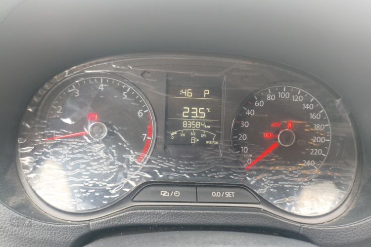 Volkswagen Polo 2016 car image #13