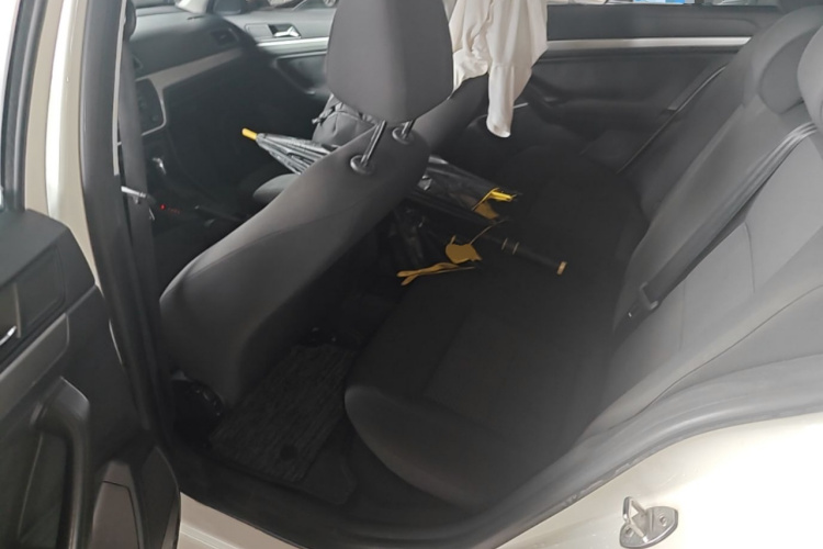 Volkswagen Lavida 2017 car image #13