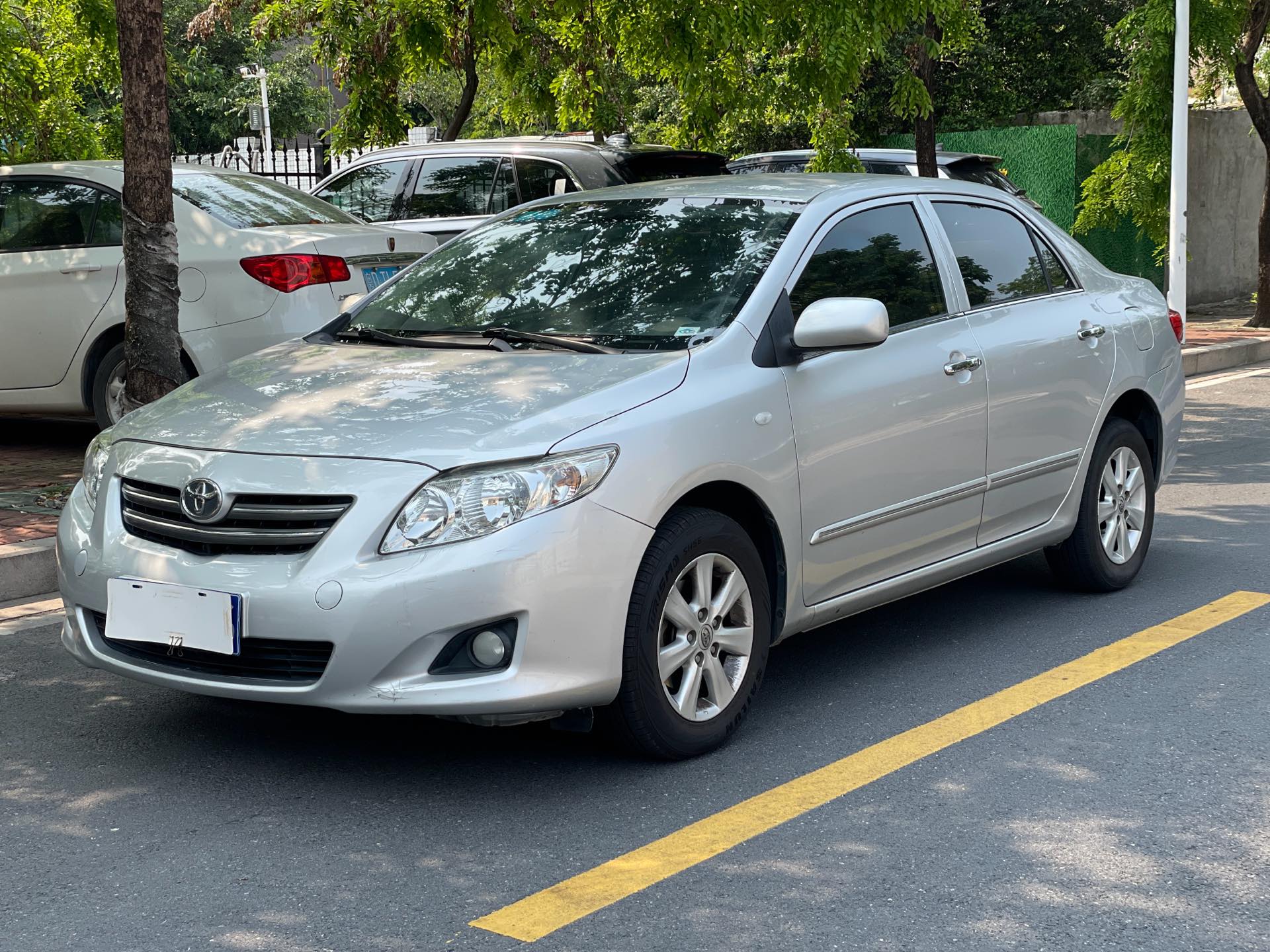 Toyota Corolla 2010 汽车图片 