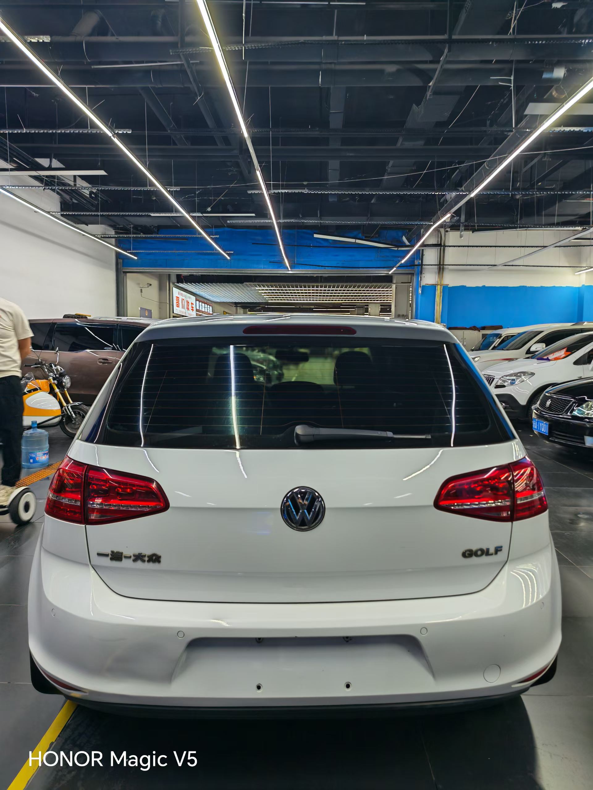 Volkswagen Golf 2015 car image #2