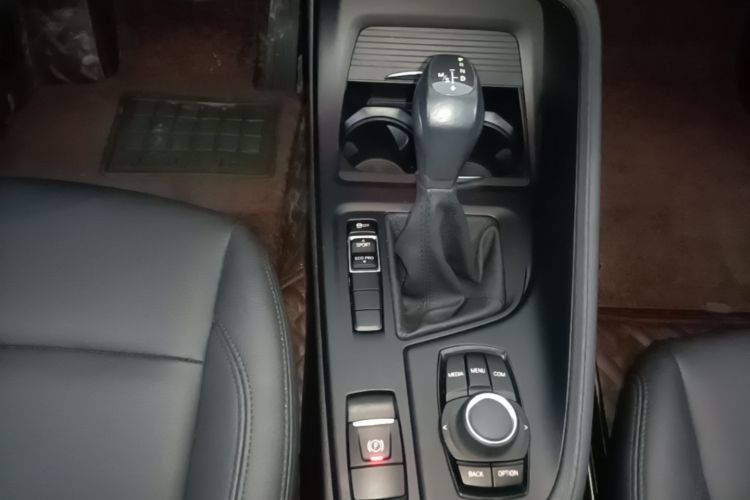 BMW X1 2019 car image #14