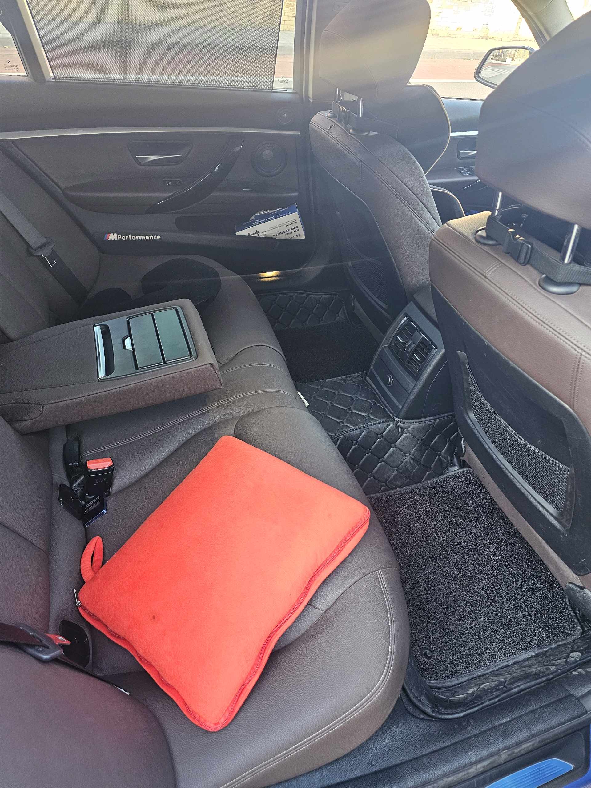 BMW 3 Series 2018 car image #4