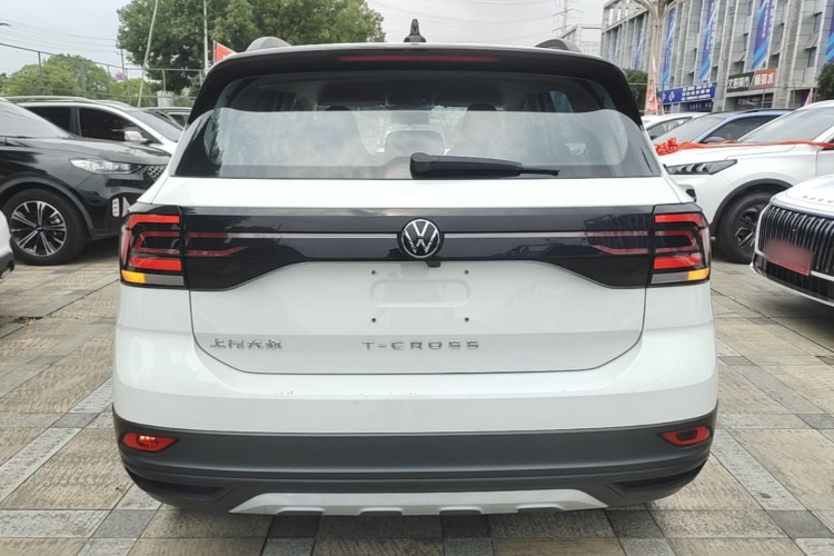 Volkswagen T-Cross 2025 #4 Volkswagen T-Cross 2025 car image #4
