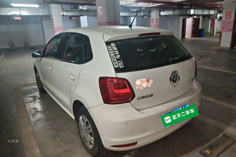 Volkswagen Polo 2015 car image #5