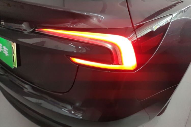 Tesla Model 3 2024 #8 Tesla Model 3 2024 صورة سيارة #8