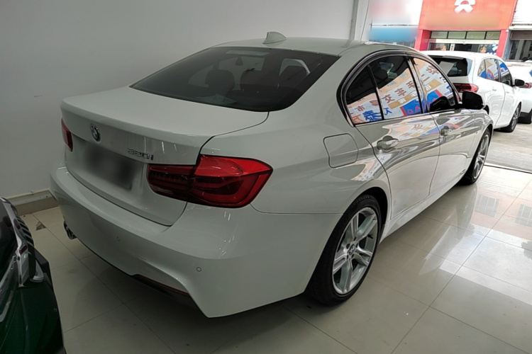 BMW 3 Series 2018 car image #5