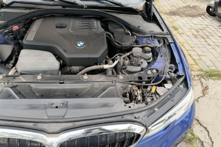 BMW 3 Series 2020 car image #25
