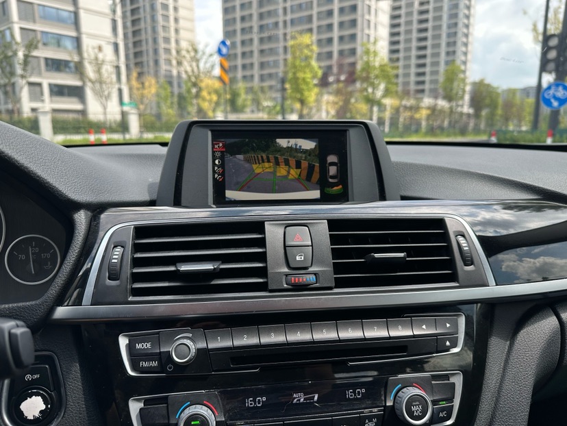 BMW 3 Series 2017 #8 BMW 3 Series 2017 car image #8
