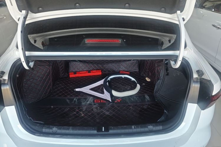 GEELY Emgrand 2025 car image #21