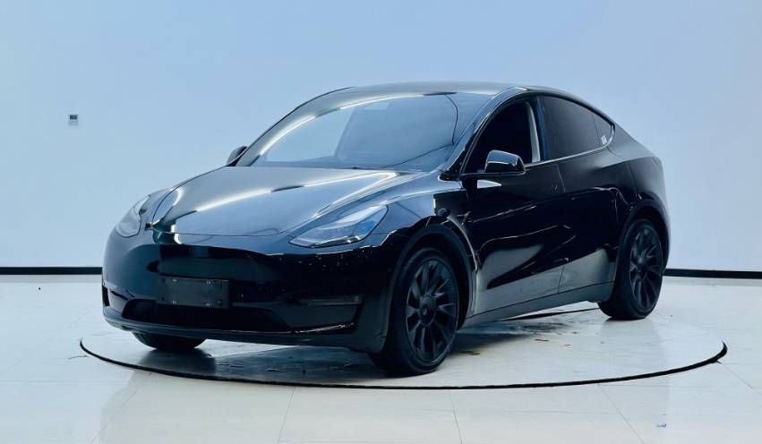 Tesla Model Y 2021 car image 