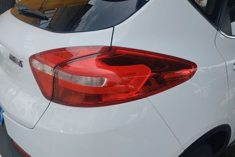 GEELY Emgrand GS 2018 car image #8