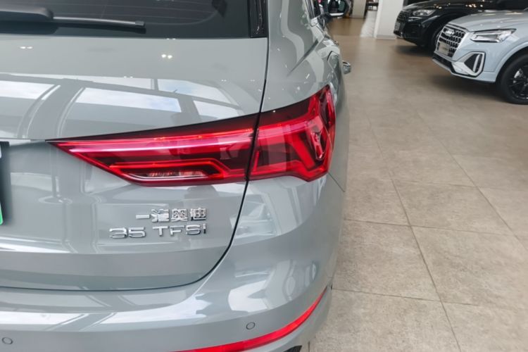 Audi Q3 2024 #8 Audi Q3 2024 car image #8