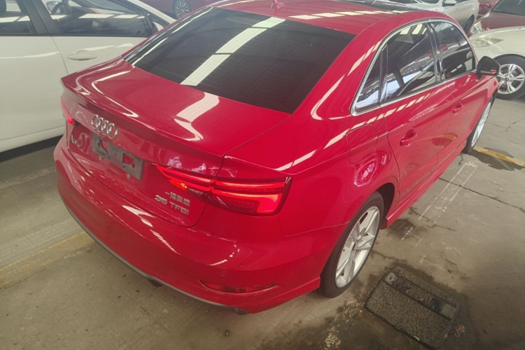 Audi A3 2018 car image #5