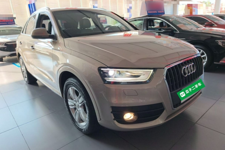 Audi Q3 2015 car image #4